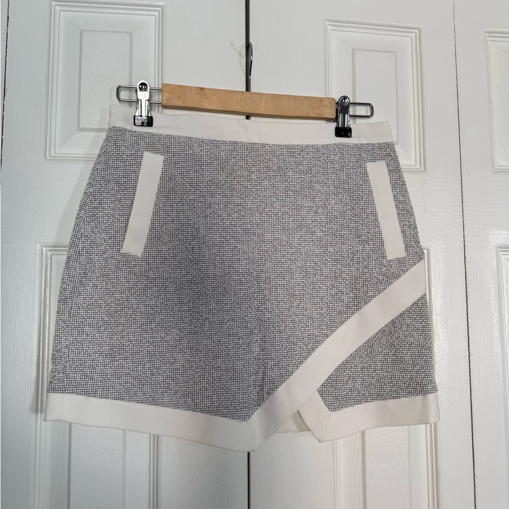 Banana Republic Gray Tweed Mini Skirt with Cream Trim